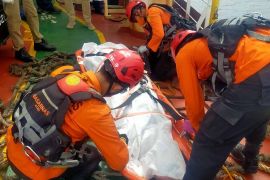 Basarnas evakuasi jenazah warga negara Yunani di perairan Aceh