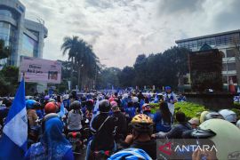 Kepadatan terjadi di beberapa titik di Bandung akibat konvoi Persib