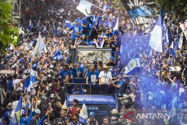 Pawai Maung Bandung disambut meriah para pendukungya