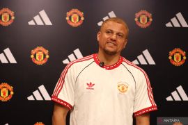 Legenda Manchester United sebut Patrick Kluivert sosok yang hebat