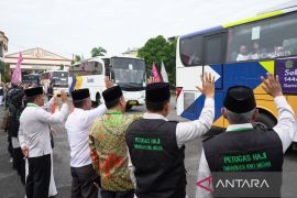 Kloter terakhir Embarkasi Medan diberangkatkan ke Tanah Suci