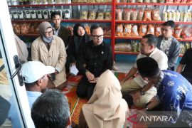 Wamendagri apresiasi kemitraan Kopdes Merah Putih dan Sentra Bawang Solok