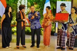 Fadli Zon resmikan BCC di hadapan Menbud Prancis di Candi Borobudur