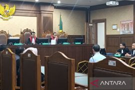Sidang Tom Lembong kembali ditunda karena majelis hakim tidak lengkap