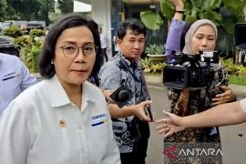 Menkeu pelajari putusan MK soal sekolah gratis negeri, swasta