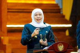 Khofifah ajak masyarakat kelola sampah mulai dari rumah tangga
