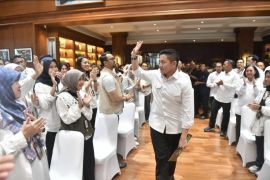 Seskab Teddy kerahkan pegawai Setkab dukung timnas kontra China