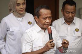 Menteri ESDM hentikan sementara tambang nikel di Raja Ampat Papua Barat Daya