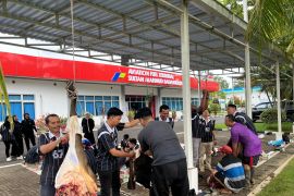 Pertamina Sumbagsel salurkan bantuan 107 hewan kurban