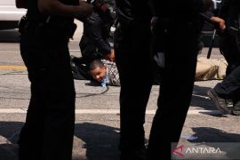 Kemlu pastikan pemenuhan hak-hak dua WNI yang ditangkap di LA