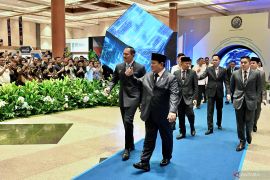 Seskab: Tanggul laut proyek vital lindungi pantai utara Jawa dari rob