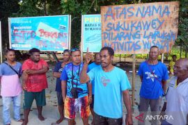 Warga adat di Raja Ampat tutup objek wisata imbas pencabutan izin tambang