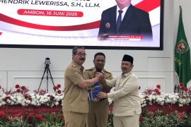 Menteri PPN/Bappenas serahkan dokumen rencana induk wisata Banda Neira
