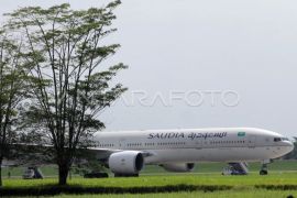 Wamenag RI doakan jamaah haji tumpangi pesawat Saudia selamat
