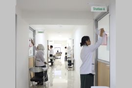 D3 Farmasi UMPR laksanakan OSCE UKMPDFI serentak se-Indonesia