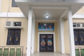 Bupati OKU Teddy Meilwansyah diperiksa KPK sebagai saksi kasus suap Dinas PUPR