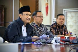 Mensos dirikan 8 dapur umum bagi 4.954 korban Gunung Lewotobi
