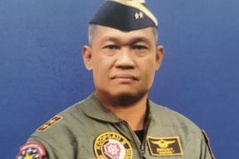 Minggit Tribowo, sang 