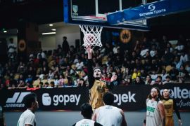 Dewa United berbagi pengalaman dengan klub akademi bola basket