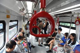 HUT Bhayangkara, naik Transjakarta, MRT, LRT Jakarta tarifnya cuma Rp1