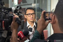 Geledah 7 lokasi, KPK sita Rp5,3 miliar terkait kasus mesin EDC bank