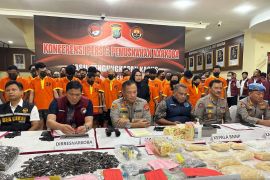 Polda Kepri tangkap oknum KSOP loloskan 3.200 pod vape etomidate 