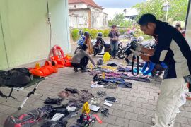 Tim Inafis lakukan klasifikasi barang penumpang kapal tenggelam