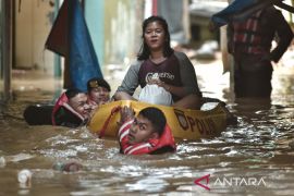 Terpopuler, banjir hingga pembentukan tim penulisan ulang sejarah