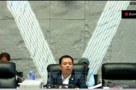Rapat di DPR dibuka dengan doa bersama untuk korban KMP Tunu