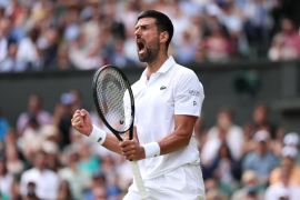 Djokovic bangkit untuk melaju ke perempat final Wimbledon