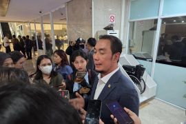 DPR sepakati tambah penerimaan lewat bea keluar emas dan batu bara