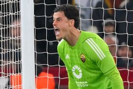 AS Roma dikabarkan akan perpanjang kontrak kiper Mile Svilar
