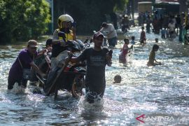Dua RT di Jakarta Utara masih terendam banjir pada Rabu pagi