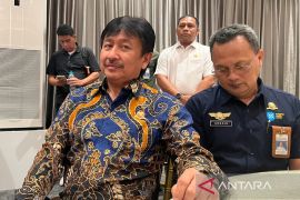 Dirjen Kemenhub ingatkan bahaya layangan bagi keselamatan penerbangan