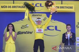 Tim Wellens menangi etape 15, Pogacar pertahankan pucuk klasemen 