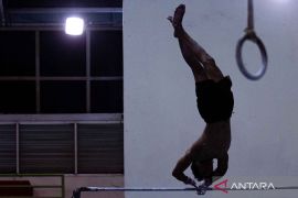 Melihat latihan fisik atlet senam yang disiapkan untuk berlaga di Sea games 2025
