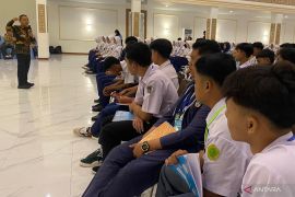 Wamendikdasmen motivasi siswa baru di Garut