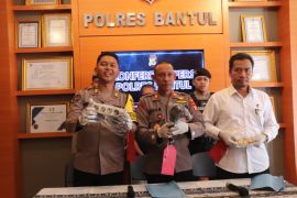 Polres Bantul ungkap pidana pencurian rambu jalan dengan mobil plat merah