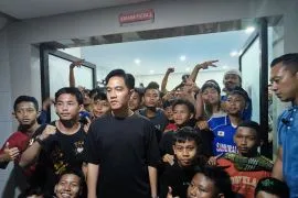 Wapres Gibran sampaikan terima kasih ke orang tua, percayakan anak sekolah SR
