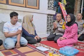 Kapolri memberi kenaikan pangkat anumerta kepada Bripka Cecep Saeful Bahri