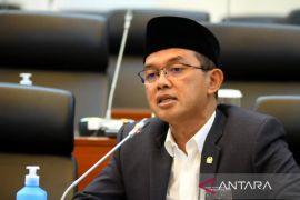 DPR usul buka pengaduan soal penerima bansos yang dicoret karena judol