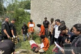 75 adegan diperagakan dalam rekonstruksi pembunuhan wanita terborgol