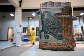 Mengunjungi pameran seni musim panas di Kuwait
