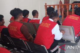 Polda Papua Barat tangkap 31 penambang emas ilegal