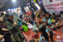 Wamensos serahkan bantuan Rp290 juta kepada korban kebakaran Tambora