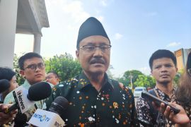 Mensos lapor Prabowo soal sekolah rakyat dan bansos tak tepat sasaran