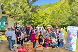 Srikandi-PIKK PLN UP3 Tolitoli berbagi kebahagiaan di Yayasan Ihsanul Ummah