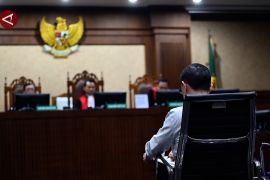 Tom Lembong divonis 4,5 tahun penjara, terbukti korupsi impor gula