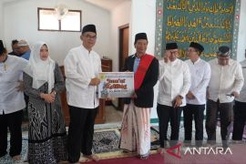 Bupati Bogor beri perhatian infrastruktur keagamaan lewat Jumling
