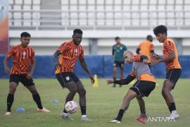 Pelatih Borneo FC bentuk kerja sama tim jelang bergulirnya Super League